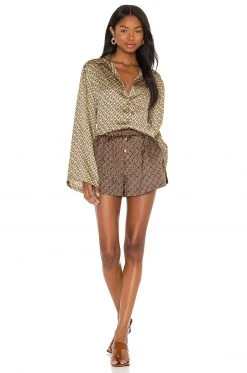 L'Academie Oversized Button Down In Tan Chain 7 L'Academie Oversized Button Down In Tan Chain -L'Academie Sales 2024 LCDE WS670 V4
