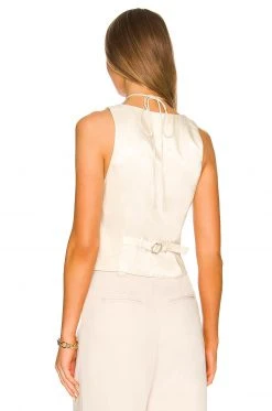 L'Academie Logan Vest In Beige 2 L'Academie Logan Vest In Beige -L'Academie Sales 2024 LCDE WS833 V3
